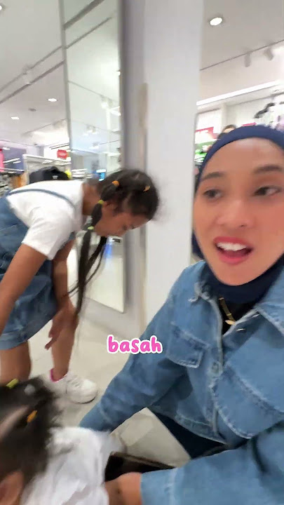 ALEXA PEES IN THE SUPERMARKET!! #shors #alviandmiracle