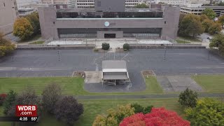 City of Louisville plans to buy former AT&T building for new LMPD headquarters