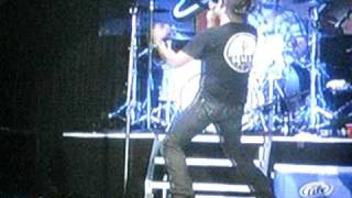 Luke Bryan - Do I - live at Billy Bob's Texas