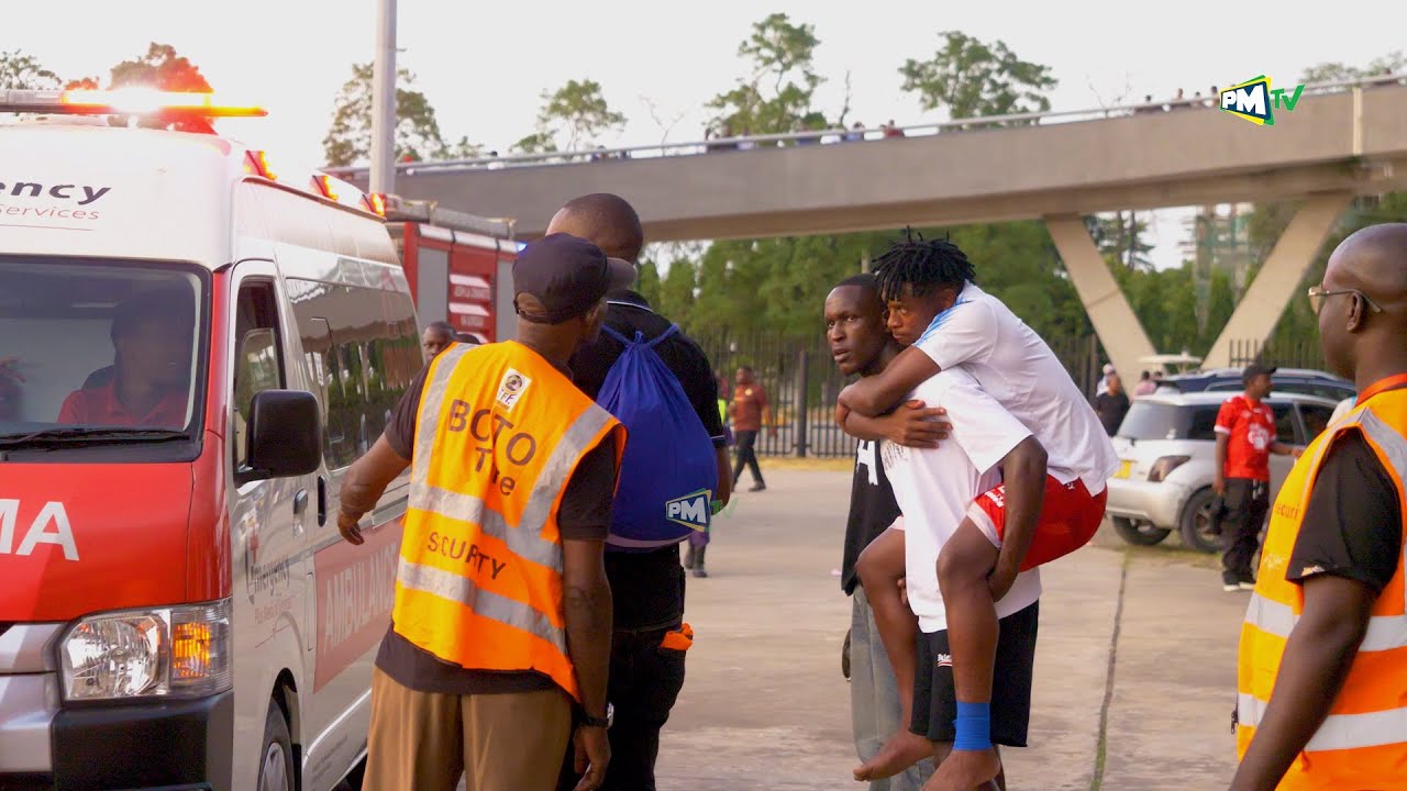BEKI WA SIMBA SC WILSON NANGU AKIMBIZWA HOSPITAL BAADA YA KUPATA ...