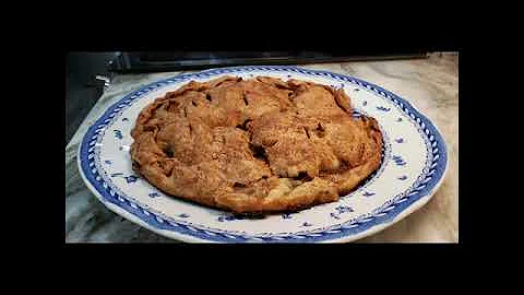 2 Cinnamon vanilla Apple pockets/turnovers