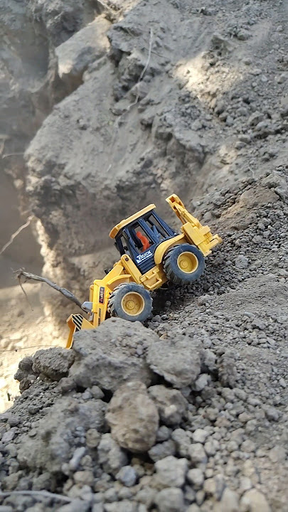 ok mamu #automobile#cat #jcb #tractor #track #cute #jcbvideo #excavator #short #shorts #diy #science