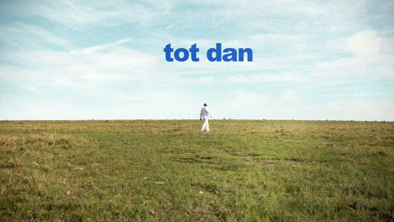 Watch Schwabie - Tot Dan (Visualizer) on YouTube Watch Schwabie - Tot Dan (Visualizer) on YouTube