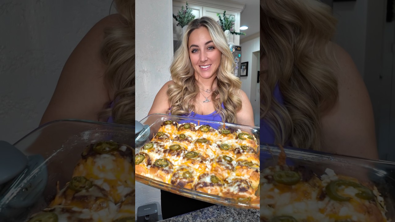 Mini Baked Chili Cheese Dogs 🌭