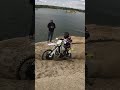 It’s really easy | Climbing a sandy hill on a Dirtbike