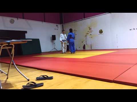 Tea Laznik izpit Judo 2015(zeleni pas) kata - YouTube