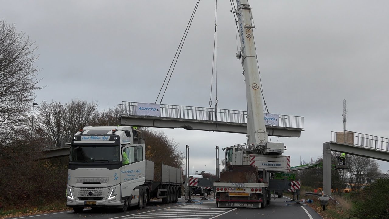 16-11-2024 Gangbro over Valdemar Sejrsvej nedtaget efter påkørsel