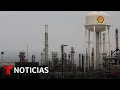 Buscan que las petroleras contaminen menos | Noticias Telemundo