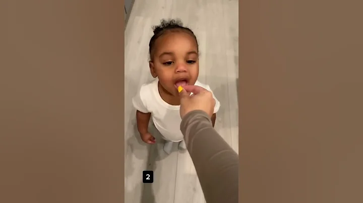 FEEDING MY 2 YEAR OLD DAUGHTER NOVA INVISIBLE SNACKS #shorts