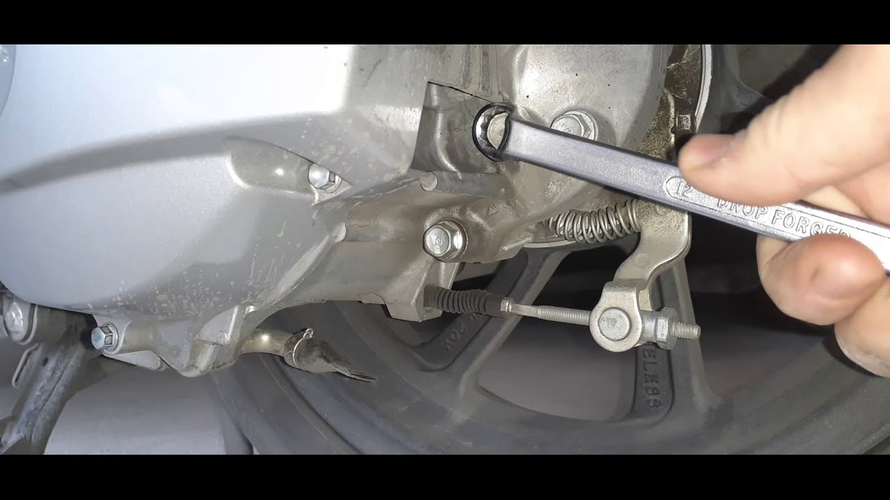 Замена масла в трансмиссии Honda Pcx