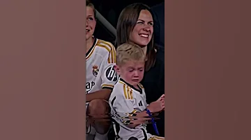 دموع و الم و حزن في ريال مدريد خلال توديع الاسطورة توني كروس وداع كروس ريال مدريد 