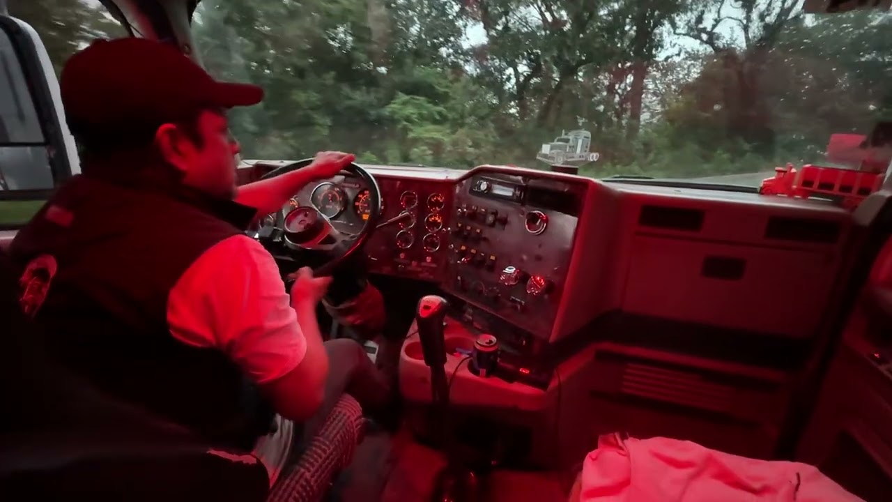 Subimos la curva extrema de el caracol y estaba lloviendo