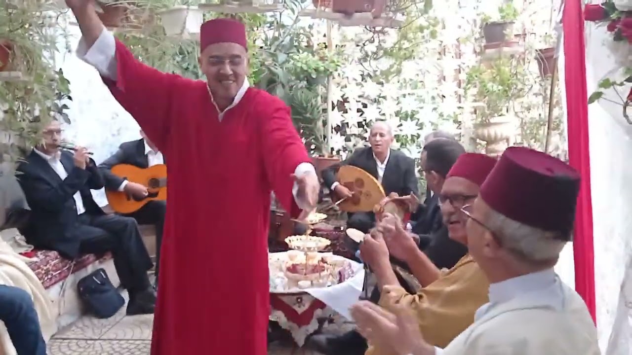 جلسة من جلسات قسنطينة باالمالوف والزجول( الورد في حلة دكية) مع الشيخ توفيق تواتي Toufik Touati zajel