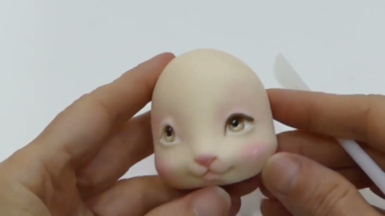 LEARN HOW TO CREATE A  RABBIT FANTASY CHARACTER USING COLD PORCELAIN.