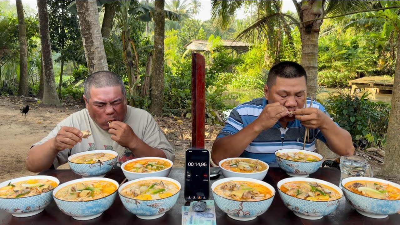 Trận Đấu Quá Sức Kinh.Khủng - ĂN 10 KÝ BÚN GÀ NẤU KHÓM Thắng Được 3Tr Rất Thú Vị | ATĐQ 