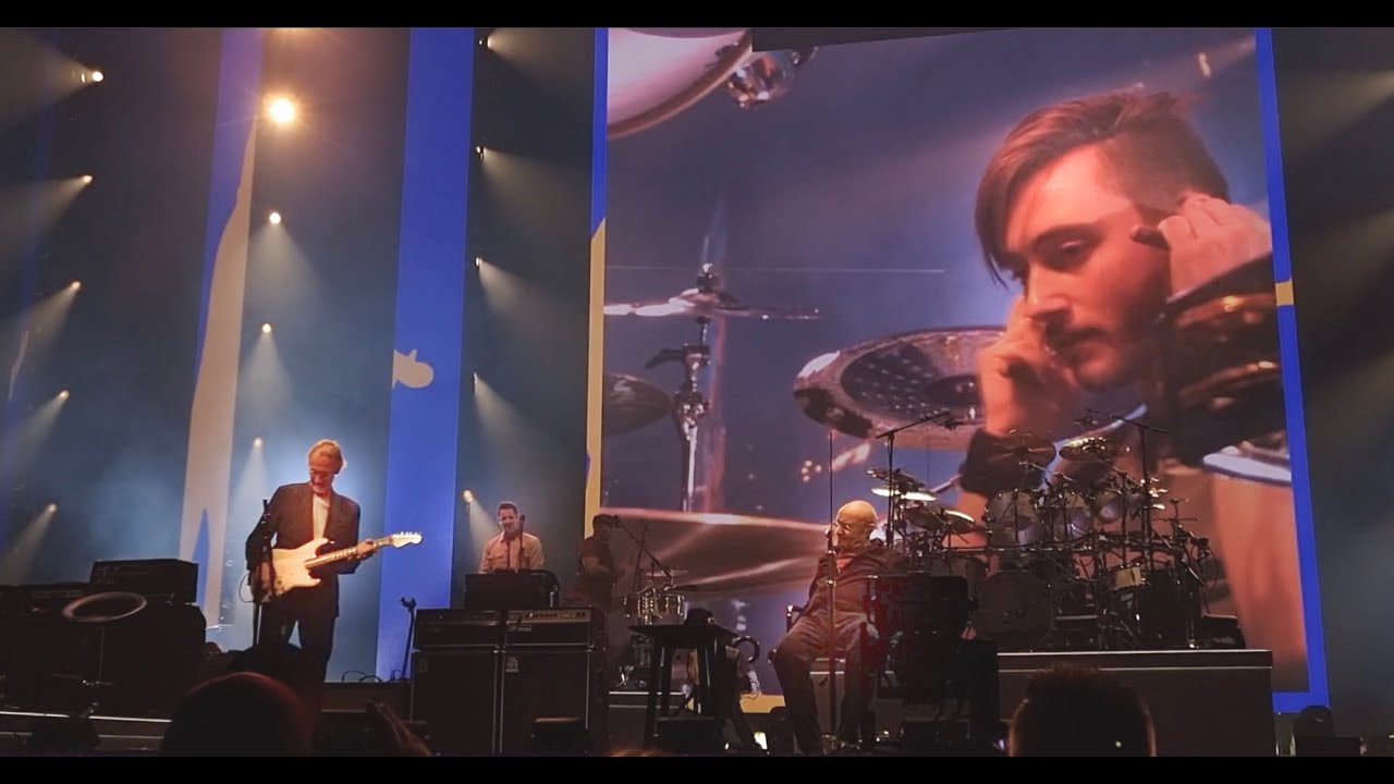 GENESIS - Dancing With The Moonlit Knight (intro) / Carpet Crawlers - live in Birmingham, 22/09/2021