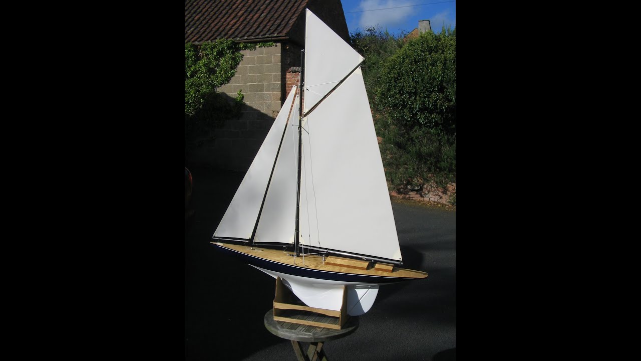 j class rc sailboat