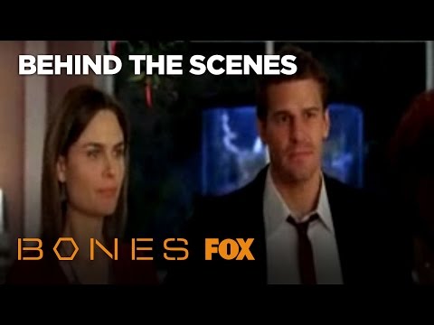 Bones and Booth Kiss (Behind the Scenes)!