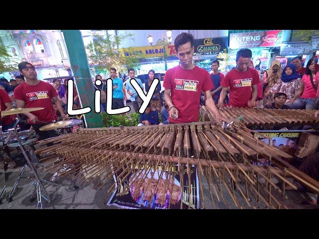 LILY KOPLO VERSI ANGKLUNG - COVER ANGKLUNG CAREHAL JOGJA (ANGKLUNG MALIOBORO) Angklung Performance class=