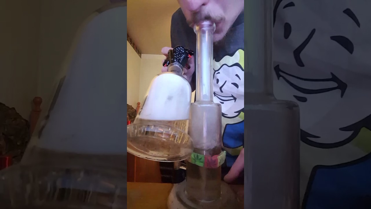 The Smokenado bong