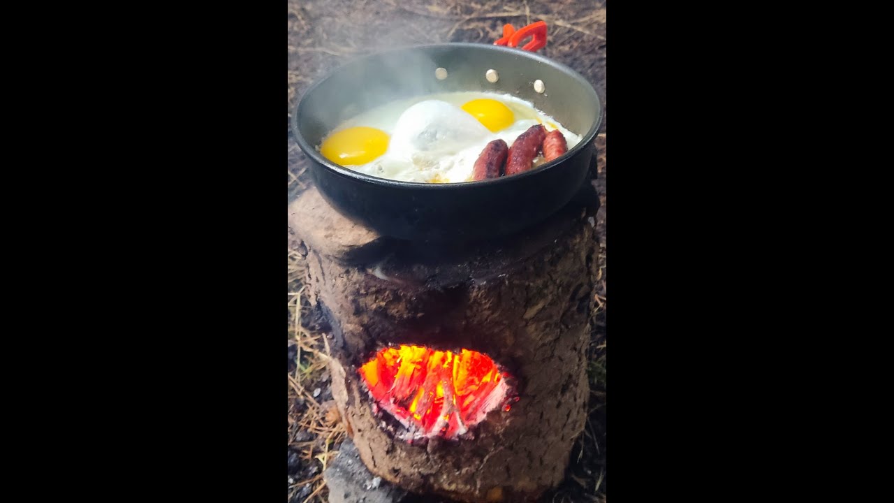How To Make a Swedish Log Fire - Cooking on a Swedish Torch