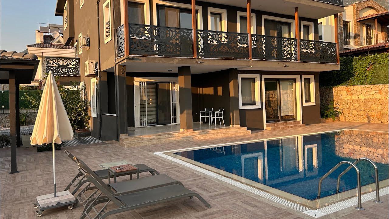 Luxury 5 Bedroom Villa by LA BIANCA VILLAS