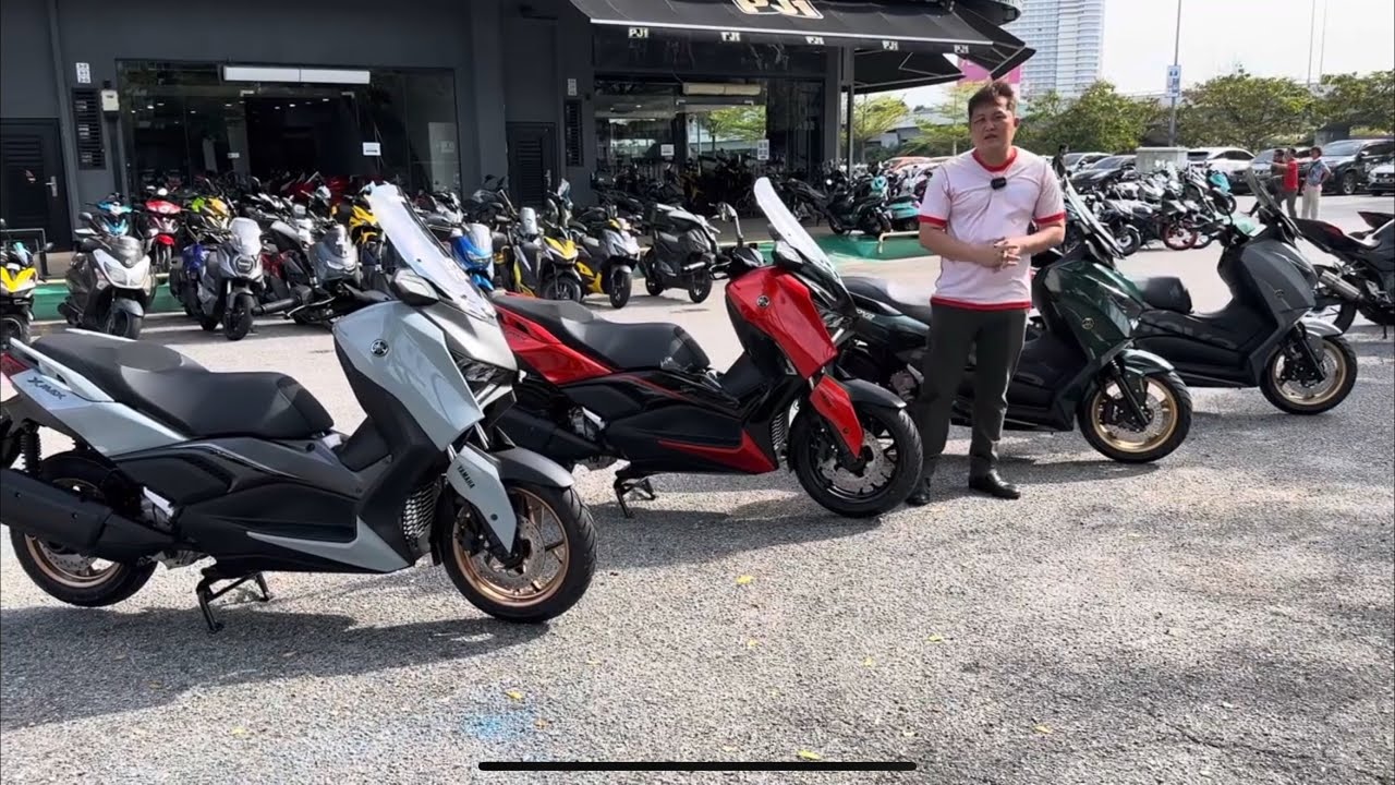 Обзор нового скутера Aveta Nova 250 против Yamaha Xmax 250 V3 от Icity Motoworld