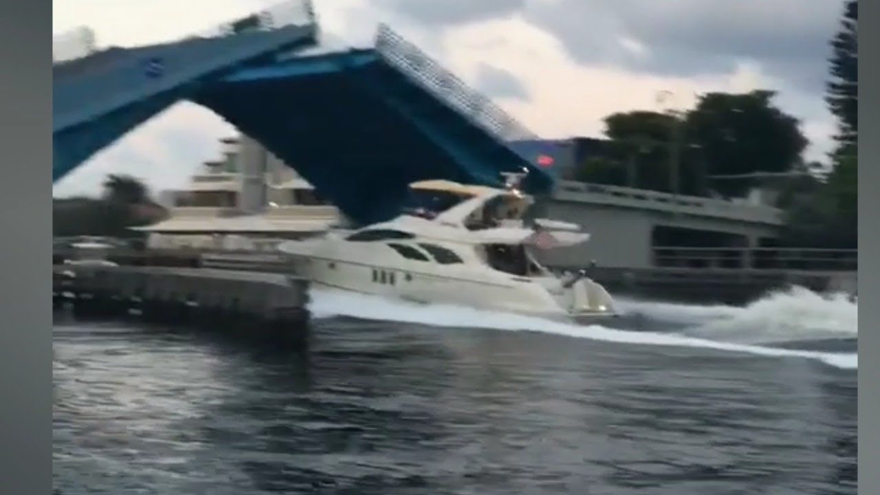 Boat destroys other boats in pompano beach YouTube