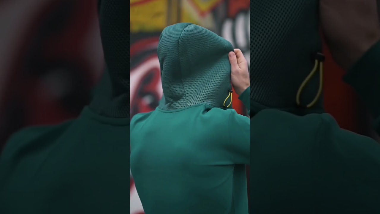 🟩 Green tracksuit 