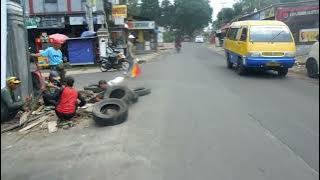 Siang hari di jalan Cimalaka - Tj.Kerta melewati gerbang TOL Kojengkang