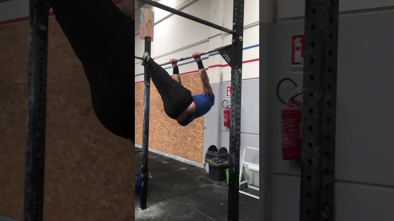 Hanging windshield wipers 