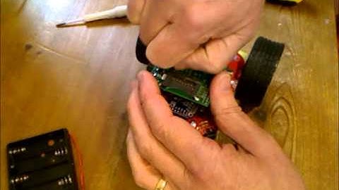 Assembling Pi2Go Integrated Raspberry Pi Robot in 60 Seconds
