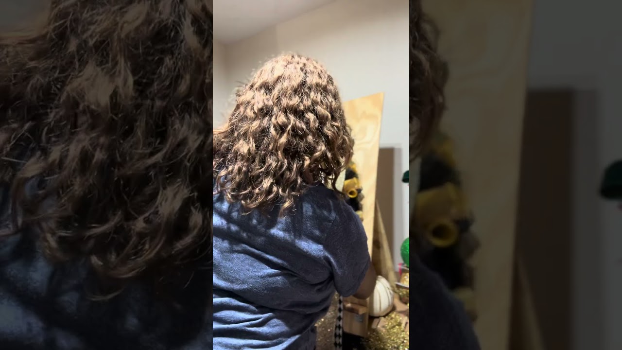 How to make a Glam Holiday Wreath using 💎 💎 jewels!