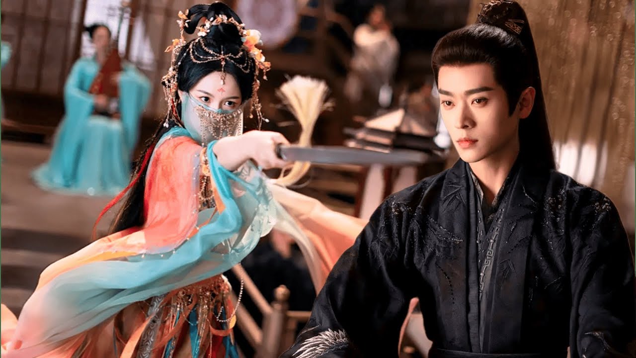 Её красота рушит рассудок генерала, шаг вперёд — жёсткое прижатие, сердце в смуте срывается