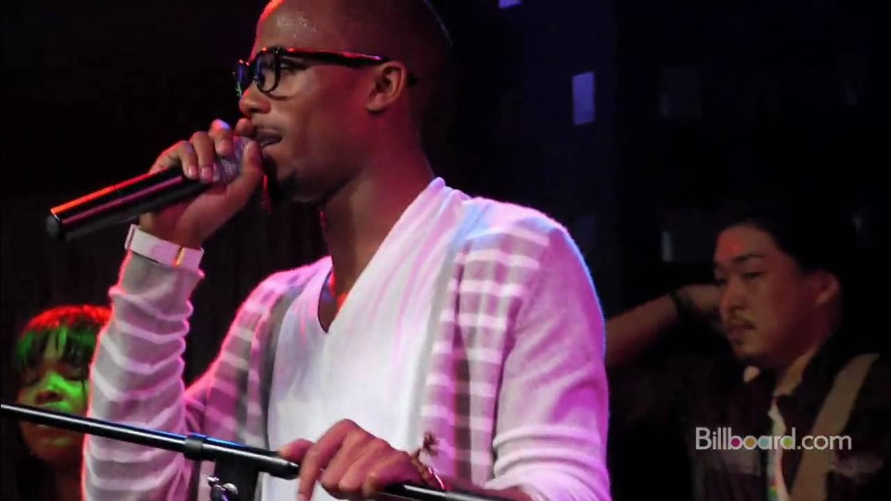 B.o.B - "Nothin' On You" LIVE! B.o.B - "Nothin' On You" LIVE!
