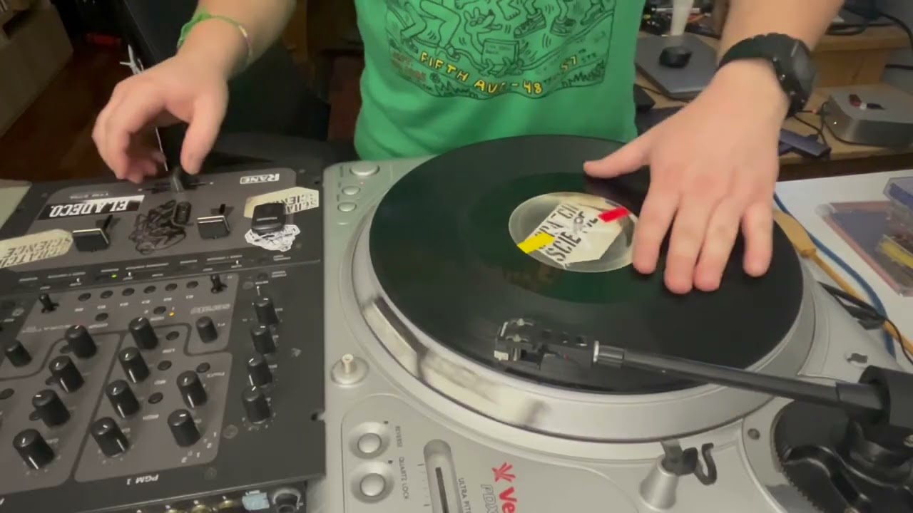 Skratcher Of The Year 2025 Round #1 – DJ Krotki