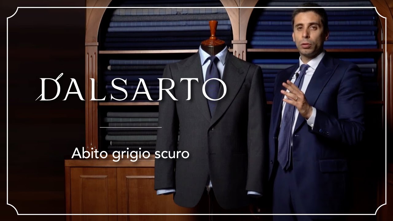 Abito grigio scuro