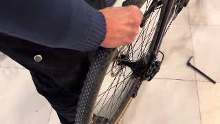 How to remove the wheels of our Gravel Bikes - Rent a Bike Sevilla