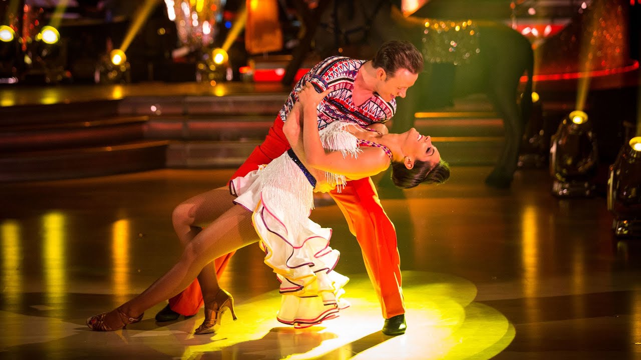 Frankie Bridge & Kevin Clifton Samba to 'La Bamba' - Strictly Come Dancing: 2014 - BBC One