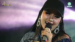 DERITA DI ATAS DERITA - LAURA FARERE - BINTANG ENTERTAINMENT LIVE LOSARI KIDUL