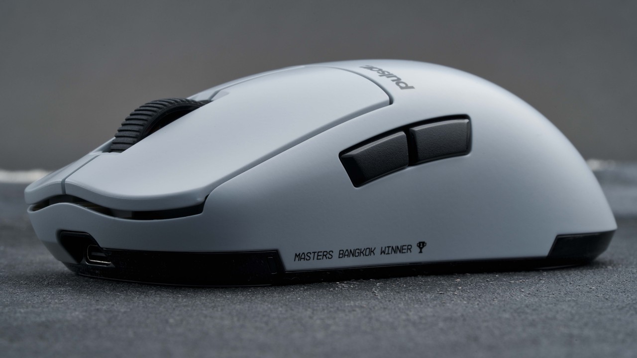 Pulsar [Pro Series] BUZZ-X Medium Gaming Mouse - YouTube