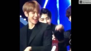 EXO Members  Bullying D.O At The 2017 Golden Disk Awards