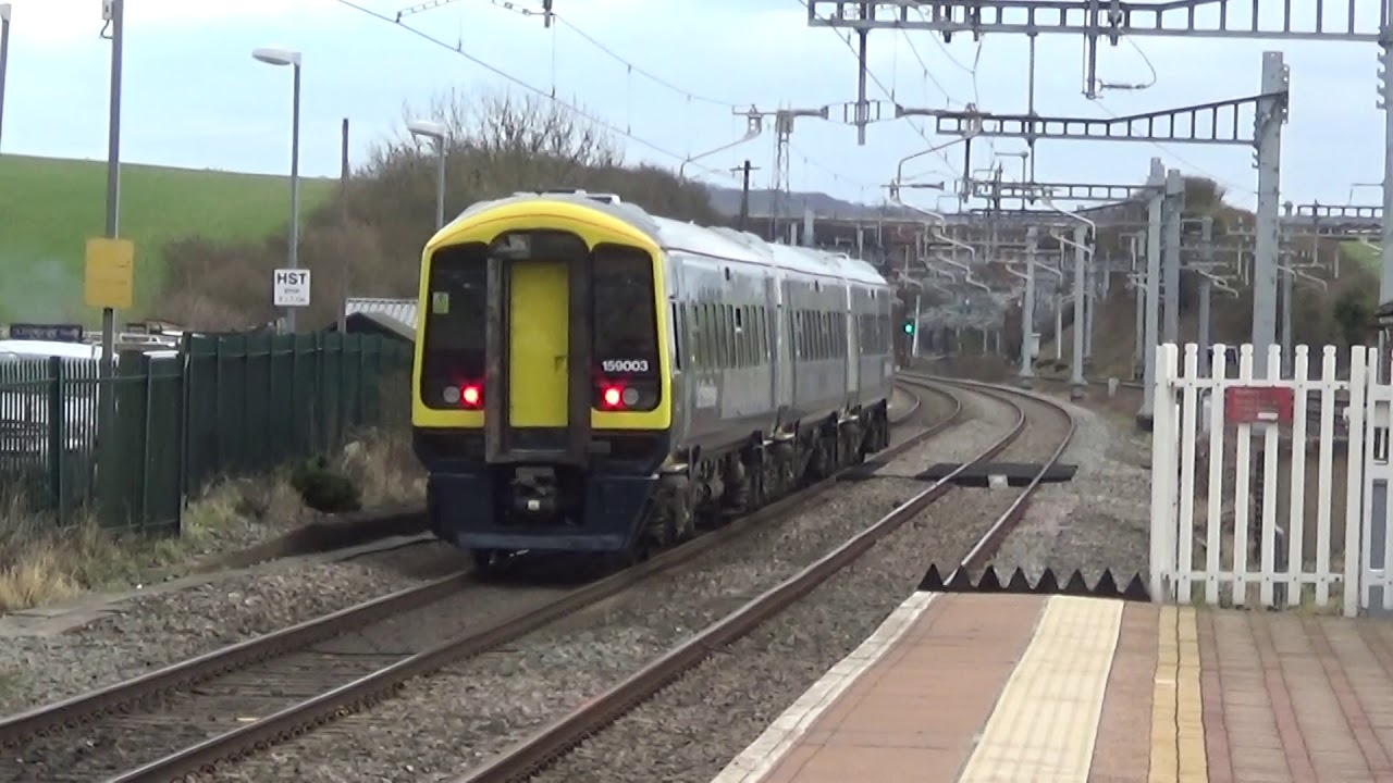 Newly Liveried SWR 159003 Passes Cholsey With 6-Tone Horn 22/01/2018