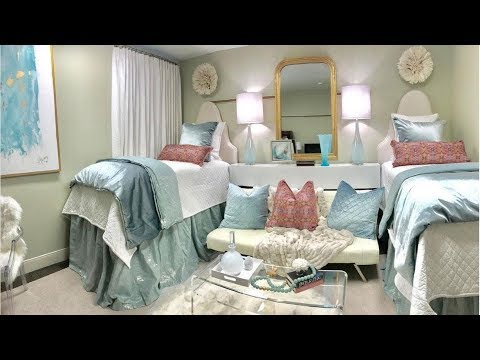 Check Out This Year S Most Over The Top Dorm Room Southern