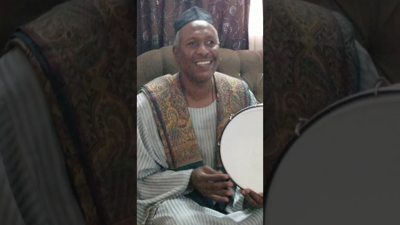 المادح الشفيع ابو التجاني مدحة المضغة والجينة كلمات الشيخ مختار ود المرير #بصائر_للمديح