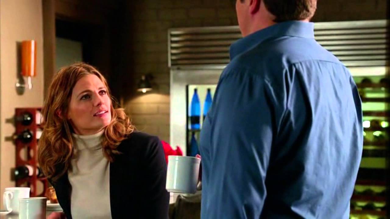 CASTLE & BECKETT - 7X14 Alexis bacia Kate.