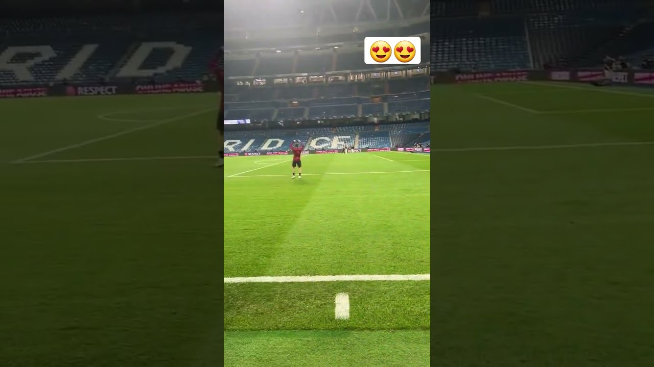 Del Piero Admiring Phil Foden Delpiero Philfoden