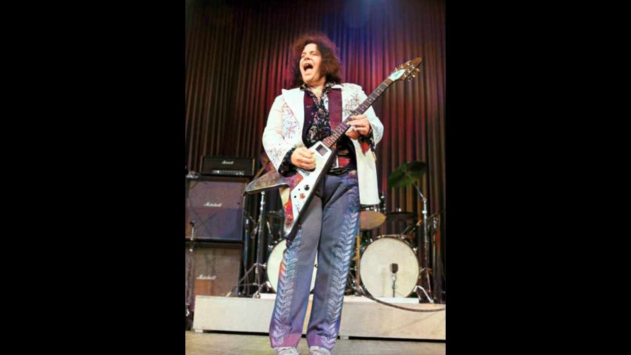 Mountain-{LIVE}-1/8/71-Hyannis, MA - YouTube