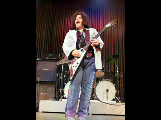 Mountain-{LIVE}-1/8/71-Hyannis, MA - YouTube