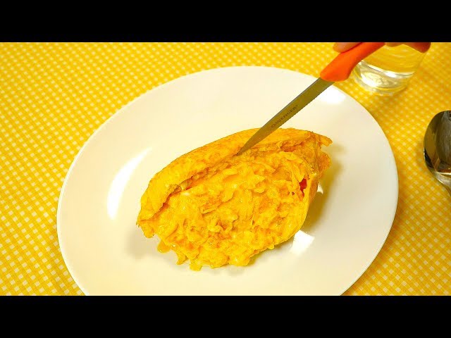 Creamy Omelette Rice Recipe とろとろオムライス